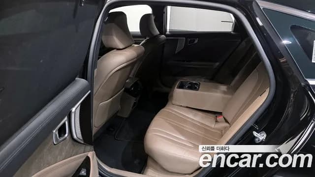 2022 Kia K8 Hybrid Noblesse Sold VIN KNAM2411BNA017977 – rear exterior 2022 Kia K8 Hybrid Noblesse Sold VIN KNAM2411BNA017977 – rear exterior
