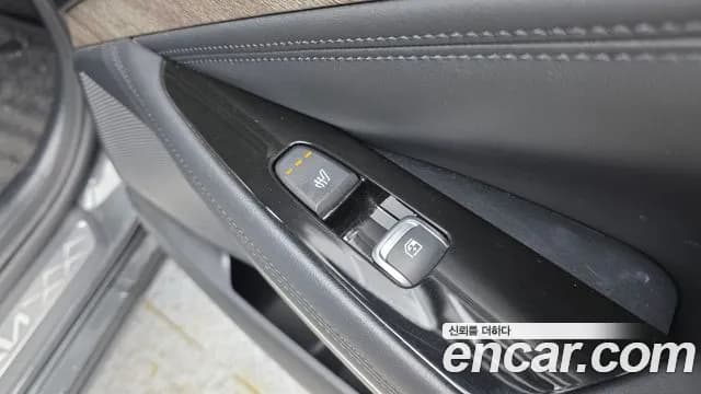 2022 Kia K8 Hybrid Noblesse Sold VIN KNAM2411BNA018076 – side profile 2022 Kia K8 Hybrid Noblesse Sold VIN KNAM2411BNA018076 – side profile