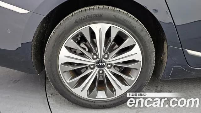 2022 Kia K8 Hybrid Noblesse Sold VIN KNAM2411BNA018946 – undercarriage 2022 Kia K8 Hybrid Noblesse Sold VIN KNAM2411BNA018946 – undercarriage