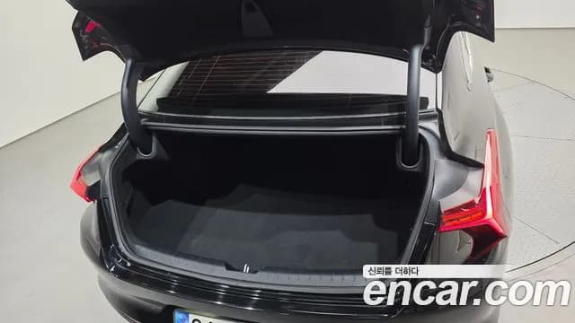 2022 Kia K8 Hybrid Noblesse Sold VIN KNAM2411BNA019609 – rear exterior 2022 Kia K8 Hybrid Noblesse Sold VIN KNAM2411BNA019609 – rear exterior