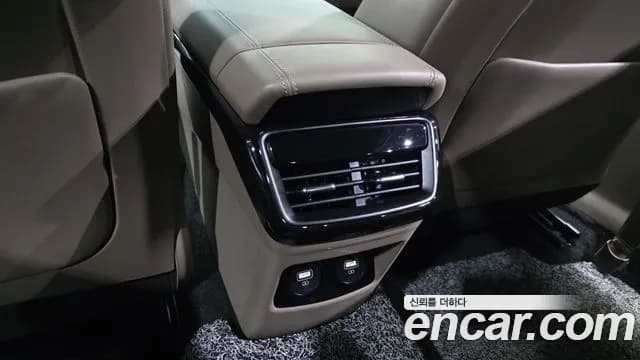 2022 Kia K8 Hybrid Noblesse Sold VIN KNAM2411BNA020494 – exterior detail 2022 Kia K8 Hybrid Noblesse Sold VIN KNAM2411BNA020494 – exterior detail