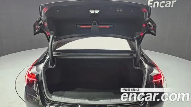 2023 Kia K8 Hybrid Noblesse Sold VIN KNAM2411BPA023402 – interior seats 2023 Kia K8 Hybrid Noblesse Sold VIN KNAM2411BPA023402 – interior seats