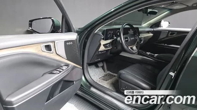 2023 Kia K8 Hybrid Noblesse Sold VIN KNAM2411BPA027005 – front exterior 2023 Kia K8 Hybrid Noblesse Sold VIN KNAM2411BPA027005 – front exterior