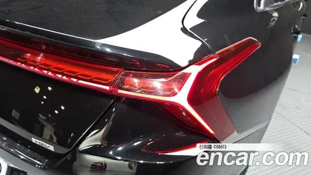 2023 Kia K8 Hybrid Noblesse Sold VIN KNAM2411BPA033058 – rear exterior 2023 Kia K8 Hybrid Noblesse Sold VIN KNAM2411BPA033058 – rear exterior