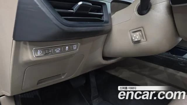 2023 Kia K8 Hybrid Noblesse Sold VIN KNAM2411BPA035511 – undercarriage 2023 Kia K8 Hybrid Noblesse Sold VIN KNAM2411BPA035511 – undercarriage