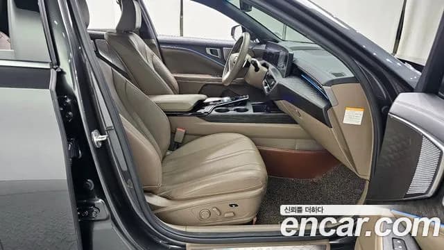2023 Kia K8 Hybrid Noblesse Sold VIN KNAM2411BPA035751 – exterior detail 2023 Kia K8 Hybrid Noblesse Sold VIN KNAM2411BPA035751 – exterior detail