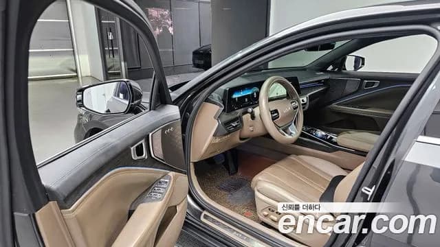 2023 Kia K8 Hybrid Noblesse Sold VIN KNAM2411BPA035751 – trunk area 2023 Kia K8 Hybrid Noblesse Sold VIN KNAM2411BPA035751 – trunk area