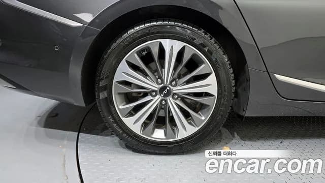 2023 Kia K8 Hybrid Noblesse Sold VIN KNAM2411BPA036341 – trunk area 2023 Kia K8 Hybrid Noblesse Sold VIN KNAM2411BPA036341 – trunk area
