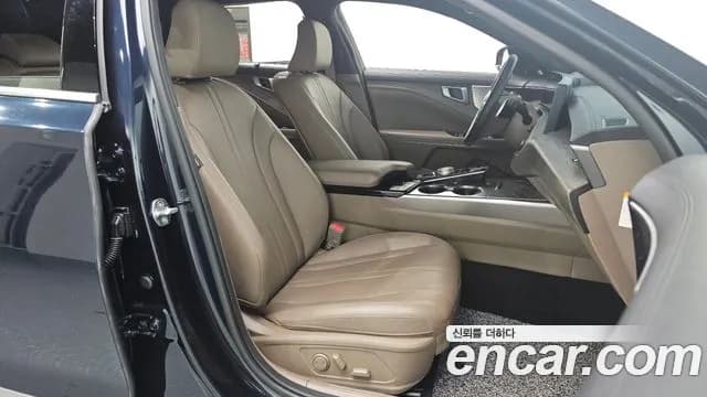 2023 Kia K8 Hybrid Noblesse Sold VIN KNAM2411BPA042706 – exterior detail 2023 Kia K8 Hybrid Noblesse Sold VIN KNAM2411BPA042706 – exterior detail