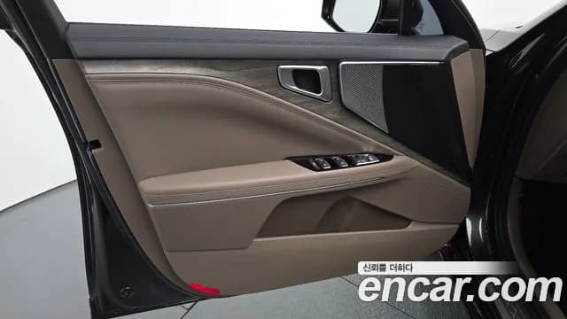 2023 Kia K8 Hybrid Noblesse Sold VIN KNAM2411BPA060679 – trunk area 2023 Kia K8 Hybrid Noblesse Sold VIN KNAM2411BPA060679 – trunk area