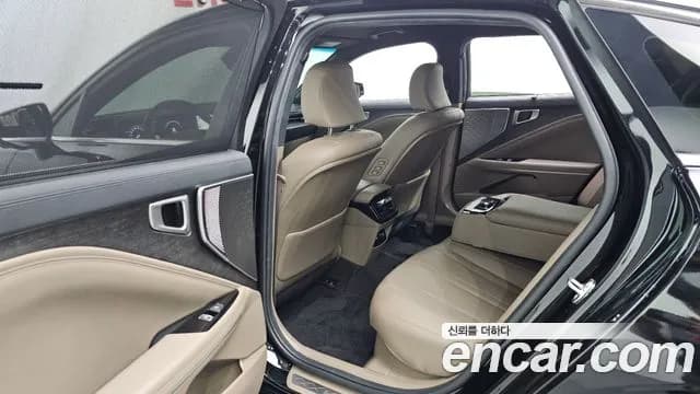 2023 Kia K8 Hybrid Noblesse Sold VIN KNAM2411BPA063388 – exterior detail 2023 Kia K8 Hybrid Noblesse Sold VIN KNAM2411BPA063388 – exterior detail