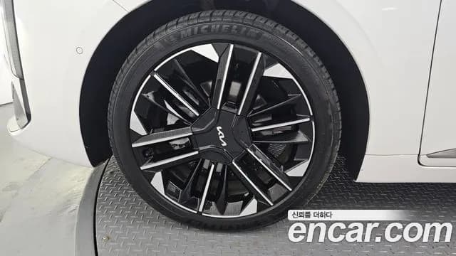 2025 Kia The New K8 Hybrid Noblesse Sold VIN KNAM2411BSA079312 – exterior detail 2025 Kia The New K8 Hybrid Noblesse Sold VIN KNAM2411BSA079312 – exterior detail