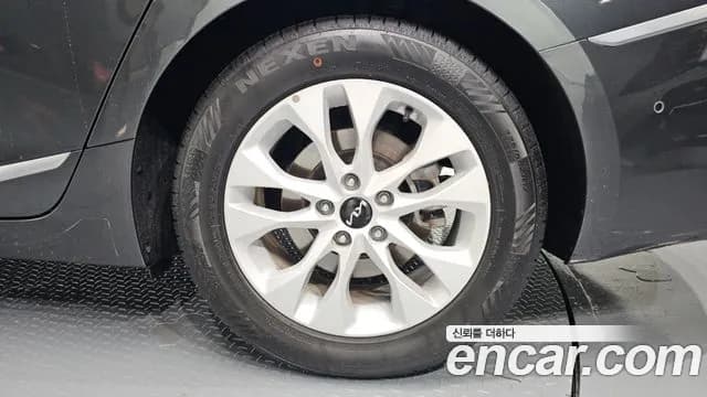 2022 Kia K8 2.5 Gasoline 2WD Sold VIN KNAM241BBNA003587 – side profile 2022 Kia K8 2.5 Gasoline 2WD Sold VIN KNAM241BBNA003587 – side profile