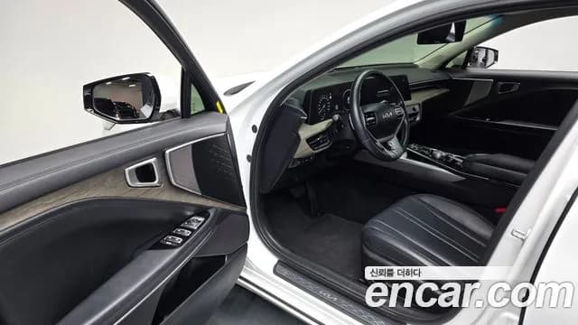 2022 Kia K8 2.5 Gasoline 2WD Sold VIN KNAM241BBNA004186 – interior seats 2022 Kia K8 2.5 Gasoline 2WD Sold VIN KNAM241BBNA004186 – interior seats