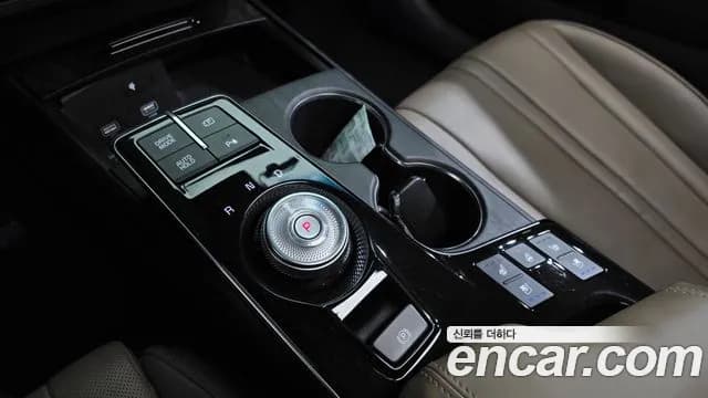 2022 Kia K8 2.5 Gasoline 2WD Sold VIN KNAM241BBNA004195 – interior seats 2022 Kia K8 2.5 Gasoline 2WD Sold VIN KNAM241BBNA004195 – interior seats