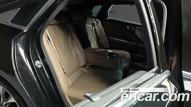 2022 Kia K8 2.5 Gasoline 2WD Sold VIN KNAM241BBNA008374 – interior seats 2022 Kia K8 2.5 Gasoline 2WD Sold VIN KNAM241BBNA008374 – interior seats