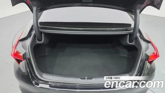 2022 Kia K8 2.5 Gasoline 2WD Sold VIN KNAM241BBNA027658 – engine bay 2022 Kia K8 2.5 Gasoline 2WD Sold VIN KNAM241BBNA027658 – engine bay