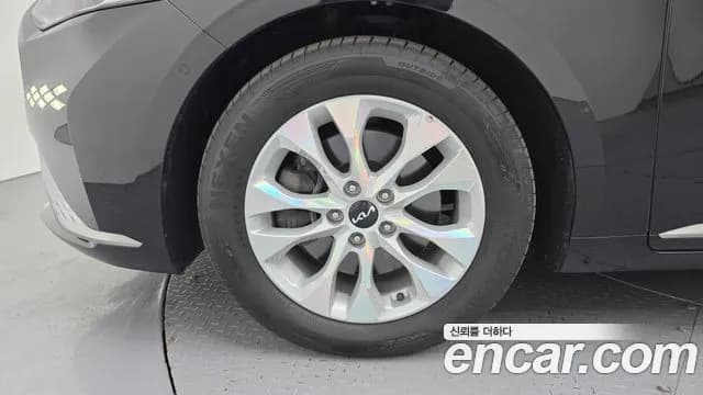 2022 Kia K8 2.5 Gasoline 2WD Sold VIN KNAM241BBNA027658 – photo 13 2022 Kia K8 2.5 Gasoline 2WD Sold VIN KNAM241BBNA027658 – photo 13