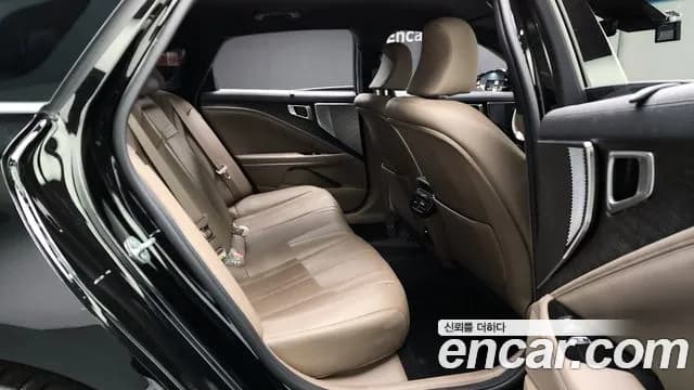 2022 Kia K8 2.5 Gasoline 2WD Sold VIN KNAM241BBNA027807 – interior seats 2022 Kia K8 2.5 Gasoline 2WD Sold VIN KNAM241BBNA027807 – interior seats