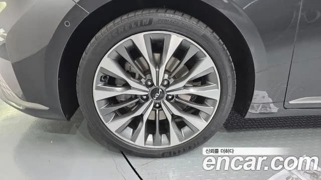 2022 Kia K8 2.5 Gasoline 2WD Sold VIN KNAM241BBNA028817 – photo 18 2022 Kia K8 2.5 Gasoline 2WD Sold VIN KNAM241BBNA028817 – photo 18
