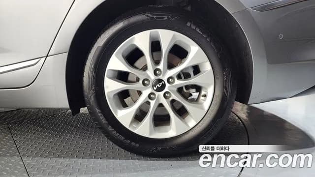 2022 Kia K8 2.5 Gasoline 2WD Sold VIN KNAM241BBNA028912 – photo 14 2022 Kia K8 2.5 Gasoline 2WD Sold VIN KNAM241BBNA028912 – photo 14