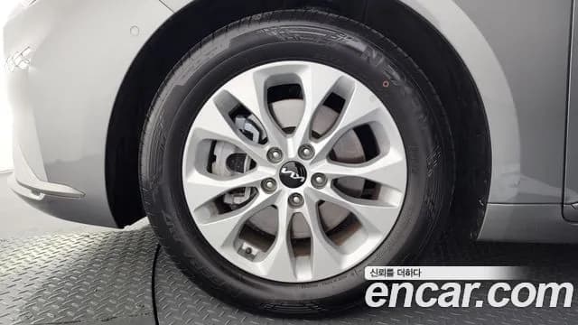 2022 Kia K8 2.5 Gasoline 2WD Sold VIN KNAM241BBNA028912 – photo 33 2022 Kia K8 2.5 Gasoline 2WD Sold VIN KNAM241BBNA028912 – photo 33