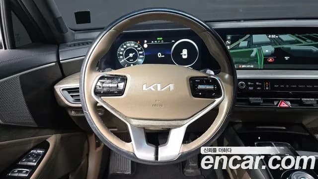 2023 Kia K8 2.5 Gasoline 2WD Sold VIN KNAM241BBPA042579 – photo 13 2023 Kia K8 2.5 Gasoline 2WD Sold VIN KNAM241BBPA042579 – photo 13