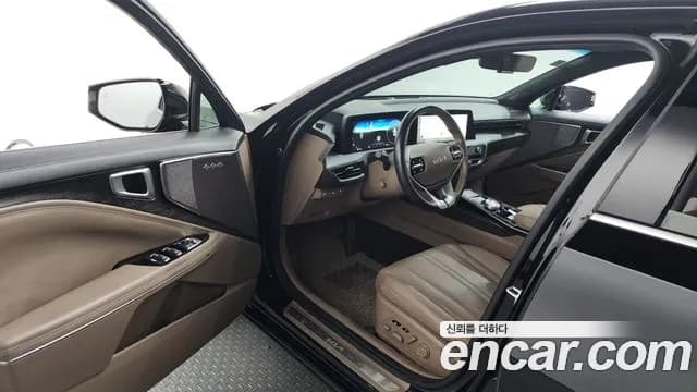 2023 Kia K8 2.5 Gasoline 2WD Sold VIN KNAM241BBPA043643 – photo 16 2023 Kia K8 2.5 Gasoline 2WD Sold VIN KNAM241BBPA043643 – photo 16