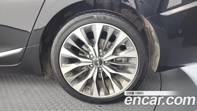 2023 Kia K8 2.5 Gasoline 2WD Sold VIN KNAM241BBPA043643 – photo 30 2023 Kia K8 2.5 Gasoline 2WD Sold VIN KNAM241BBPA043643 – photo 30