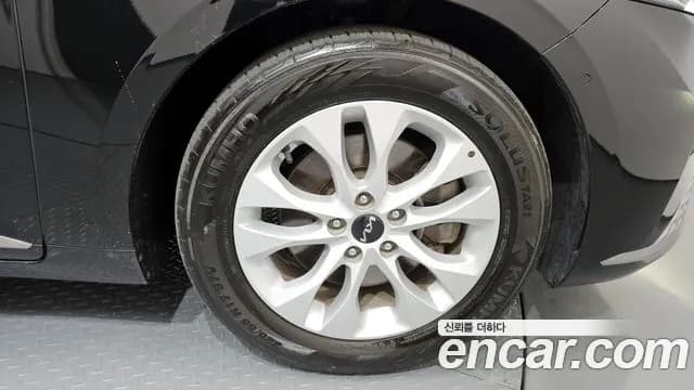 2023 Kia K8 2.5 Gasoline 2WD Sold VIN KNAM241BBPA049427 – photo 26 2023 Kia K8 2.5 Gasoline 2WD Sold VIN KNAM241BBPA049427 – photo 26