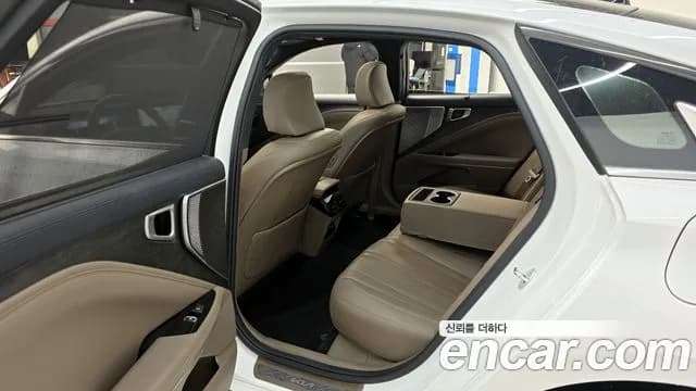 2023 Kia K8 2.5 Gasoline 2WD Sold VIN KNAM241BBPA049698 – exterior detail 2023 Kia K8 2.5 Gasoline 2WD Sold VIN KNAM241BBPA049698 – exterior detail