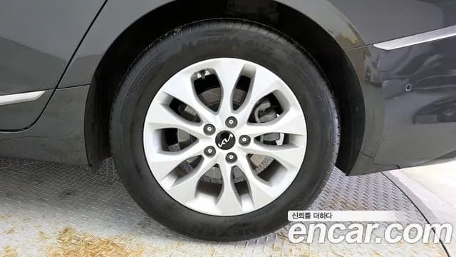 2023 Kia K8 2.5 Gasoline 2WD Sold VIN KNAM241BBPA052900 – photo 19 2023 Kia K8 2.5 Gasoline 2WD Sold VIN KNAM241BBPA052900 – photo 19