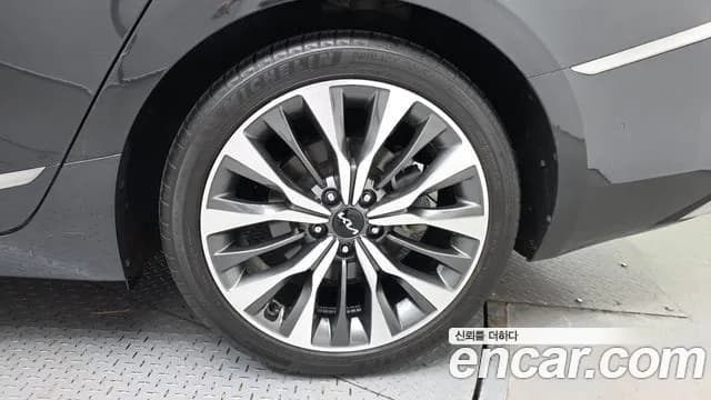 2023 Kia K8 2.5 Gasoline 2WD Sold VIN KNAM241BBPA054051 – photo 13 2023 Kia K8 2.5 Gasoline 2WD Sold VIN KNAM241BBPA054051 – photo 13