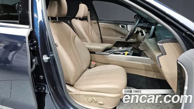2024 Kia K8 2.5 Gasoline 2WD Sold VIN KNAM241BBRA061870 – side profile 2024 Kia K8 2.5 Gasoline 2WD Sold VIN KNAM241BBRA061870 – side profile