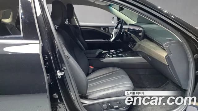 2024 Kia K8 2.5 Gasoline 2WD Sold VIN KNAM241BBRA067396 – exterior detail 2024 Kia K8 2.5 Gasoline 2WD Sold VIN KNAM241BBRA067396 – exterior detail