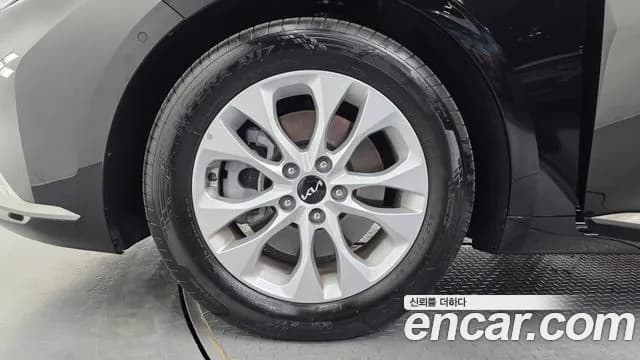 2024 Kia K8 2.5 Gasoline 2WD Sold VIN KNAM241BBRA070082 – photo 20 2024 Kia K8 2.5 Gasoline 2WD Sold VIN KNAM241BBRA070082 – photo 20