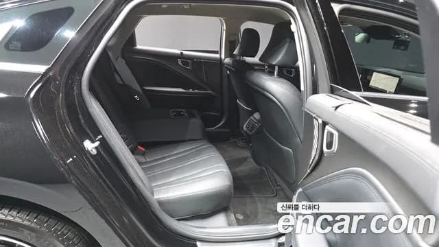 2025 Kia The New K8 2.5 Gasoline 2WD Sold VIN KNAM241BBSA075401 – exterior detail 2025 Kia The New K8 2.5 Gasoline 2WD Sold VIN KNAM241BBSA075401 – exterior detail