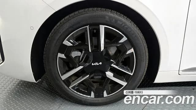 2025 Kia The New K8 2.5 Gasoline 2WD Sold VIN KNAM241BBSA082876 – photo 25 2025 Kia The New K8 2.5 Gasoline 2WD Sold VIN KNAM241BBSA082876 – photo 25