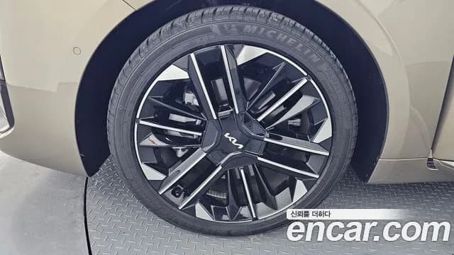 2025 Kia The New K8 2.5 Gasoline 2WD Sold VIN KNAM241BBSA083645 – undercarriage 2025 Kia The New K8 2.5 Gasoline 2WD Sold VIN KNAM241BBSA083645 – undercarriage