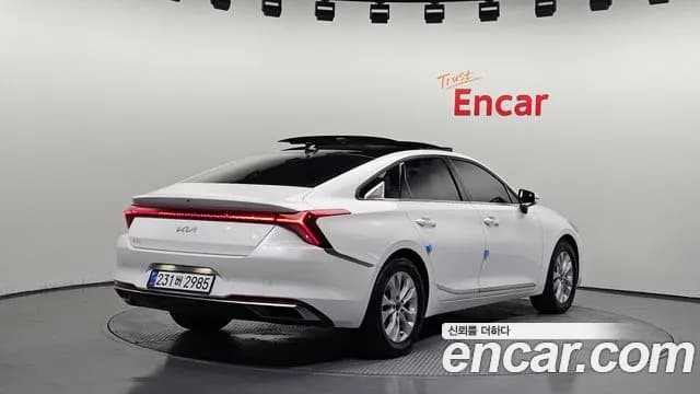 2022 Kia K8 3.5 LPG 2WD Sold VIN KNAM241FBNA009010 – interior seats 2022 Kia K8 3.5 LPG 2WD Sold VIN KNAM241FBNA009010 – interior seats