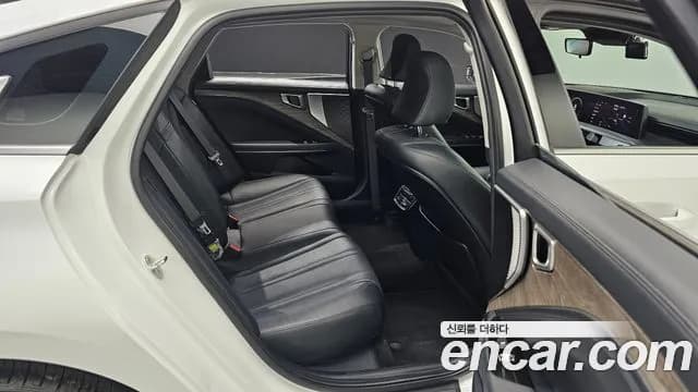 2022 Kia K8 3.5 LPG 2WD Sold VIN KNAM241FBNA009010 – exterior detail 2022 Kia K8 3.5 LPG 2WD Sold VIN KNAM241FBNA009010 – exterior detail