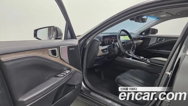 2022 Kia K8 3.5 LPG 2WD Sold VIN KNAM241FBNA015043 – undercarriage 2022 Kia K8 3.5 LPG 2WD Sold VIN KNAM241FBNA015043 – undercarriage