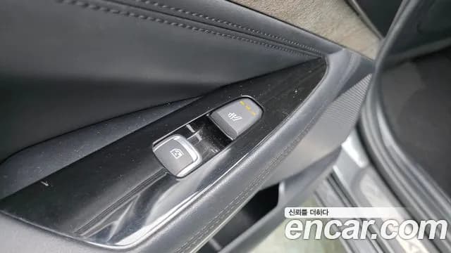 2022 Kia K8 3.5 LPG 2WD Sold VIN KNAM241FBNA015043 – trunk area 2022 Kia K8 3.5 LPG 2WD Sold VIN KNAM241FBNA015043 – trunk area