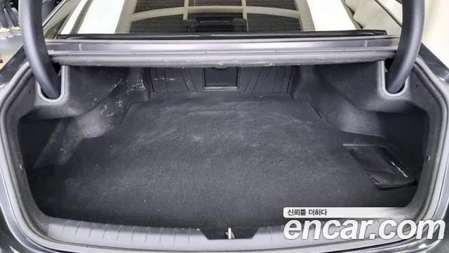 2022 Kia K8 3.5 LPG 2WD Sold VIN KNAM341FBNA018071 – exterior detail 2022 Kia K8 3.5 LPG 2WD Sold VIN KNAM341FBNA018071 – exterior detail