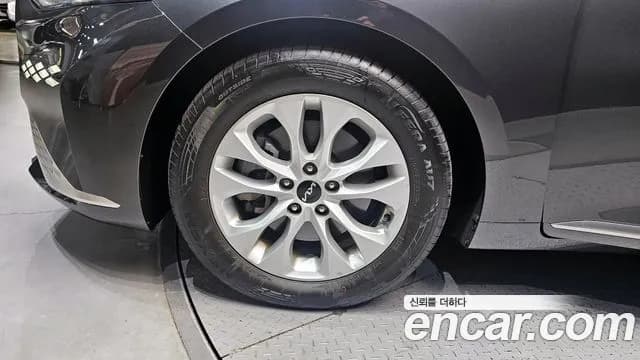 2023 Kia K8 3.5 LPG 2WD Sold VIN KNAM341FBPA053560 – front exterior 2023 Kia K8 3.5 LPG 2WD Sold VIN KNAM341FBPA053560 – front exterior
