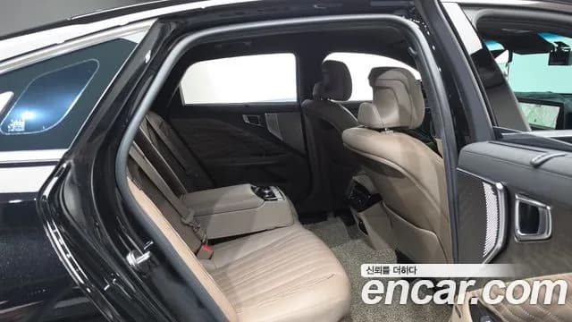 2023 Kia K8 Hybrid Signature Special Sold VIN KNAM5411BPA056410 – exterior detail 2023 Kia K8 Hybrid Signature Special Sold VIN KNAM5411BPA056410 – exterior detail