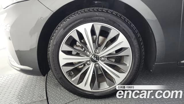 2023 Kia K8 Hybrid Signature Special Sold VIN KNAM5411BPA059734 – rear exterior 2023 Kia K8 Hybrid Signature Special Sold VIN KNAM5411BPA059734 – rear exterior