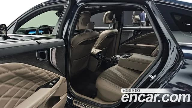2024 Kia K8 Hybrid Signature Special Sold VIN KNAM5411BRA069280 – undercarriage 2024 Kia K8 Hybrid Signature Special Sold VIN KNAM5411BRA069280 – undercarriage