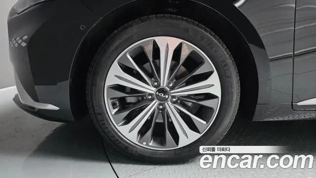 2024 Kia K8 Hybrid Signature Special Sold VIN KNAM5411BRA071556 – trunk area 2024 Kia K8 Hybrid Signature Special Sold VIN KNAM5411BRA071556 – trunk area