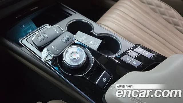 2024 Kia K8 Hybrid Signature Special Sold VIN KNAM5411BRA071741 – side profile 2024 Kia K8 Hybrid Signature Special Sold VIN KNAM5411BRA071741 – side profile